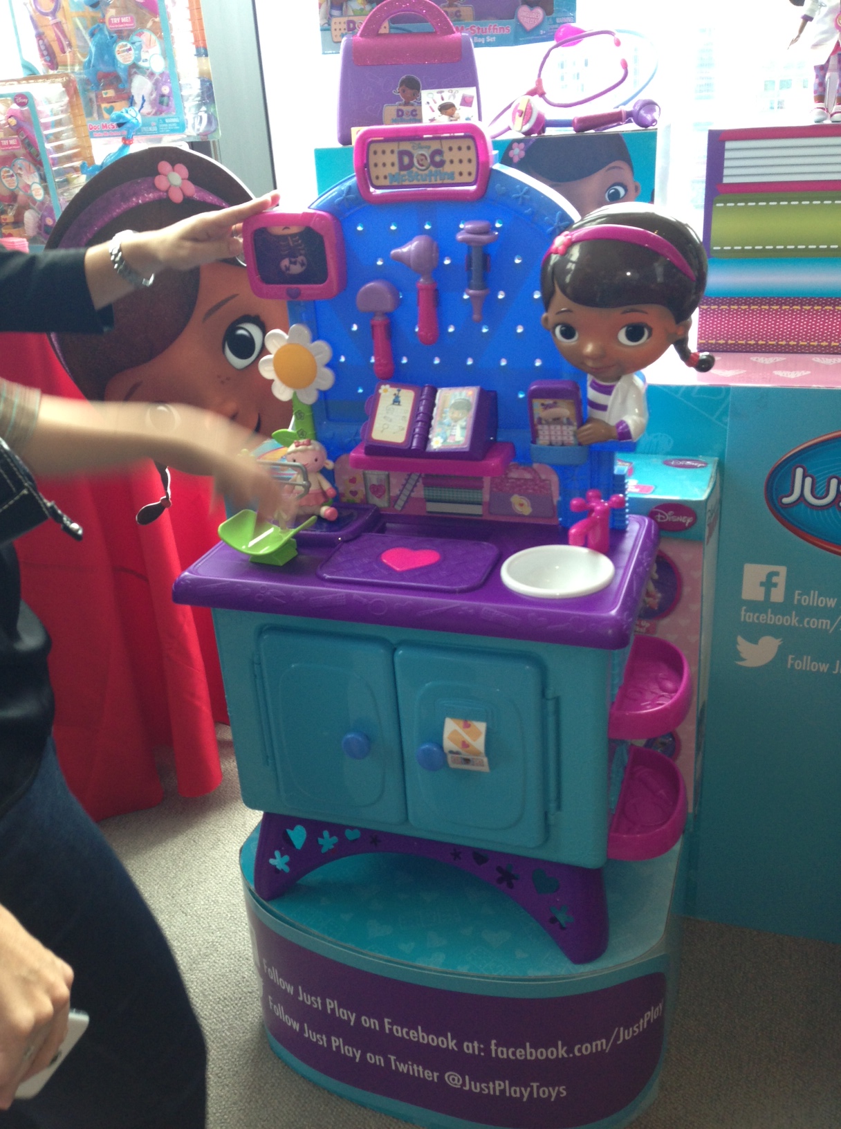 doc mcstuffins get better checkup center playset